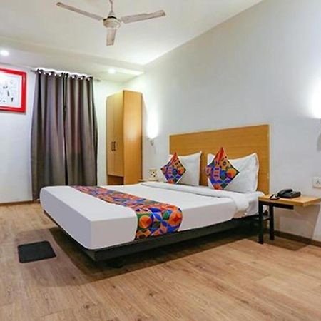 Fabhotel Urban Residency Model Town New Delhi Luaran gambar
