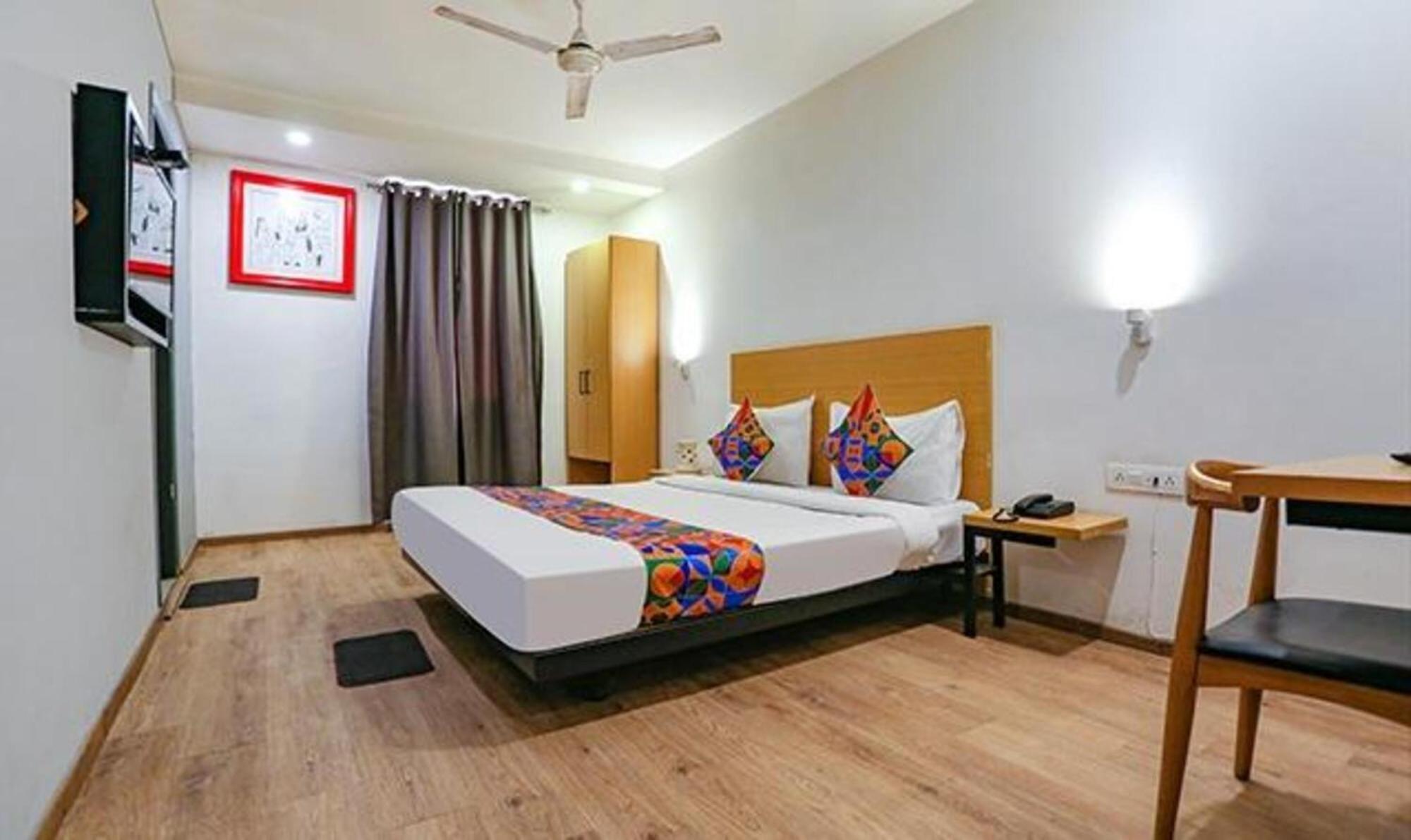 Fabhotel Urban Residency Model Town New Delhi Luaran gambar