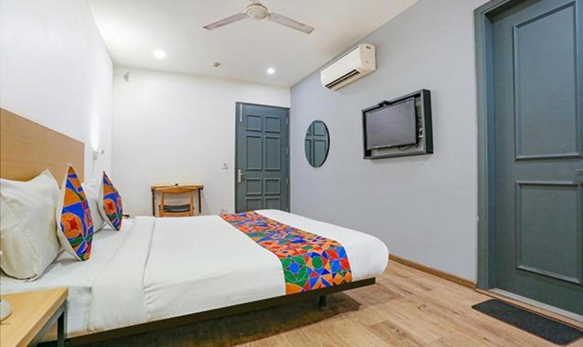 Fabhotel Urban Residency Model Town New Delhi Luaran gambar